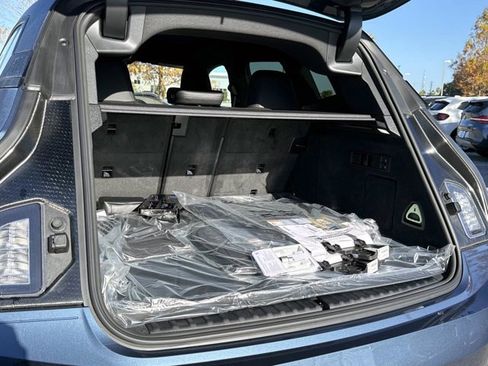 New 2026 BMW iX xDrive60 image 11