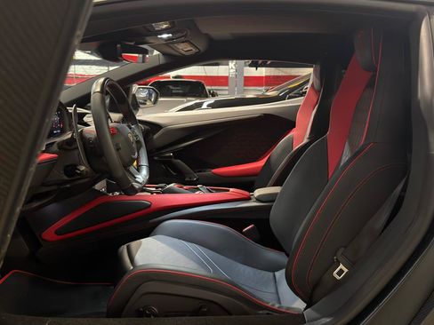 Used 2024 Lamborghini Revuelto AWD/4WD image 25