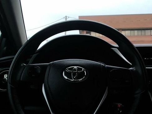 Used 2019 Toyota Corolla LE image 12