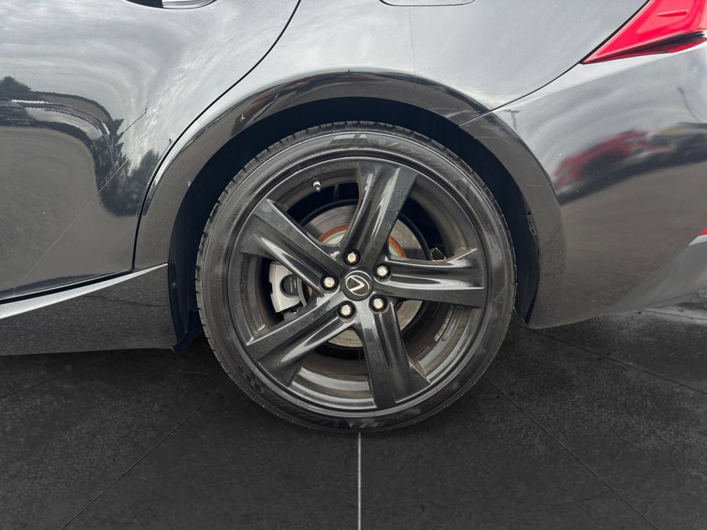 Used 2019 Lexus IS 300 w/ Premium Package RWD image 9