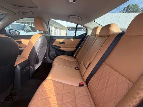 Used 2025 Nissan Sentra SV w/ SV Premium Package FWD image 12