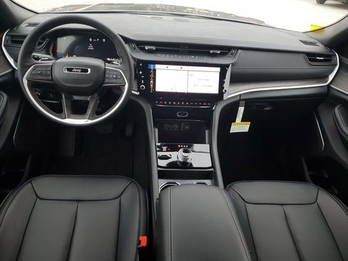 New 2026 Jeep Grand Cherokee Limited image 15