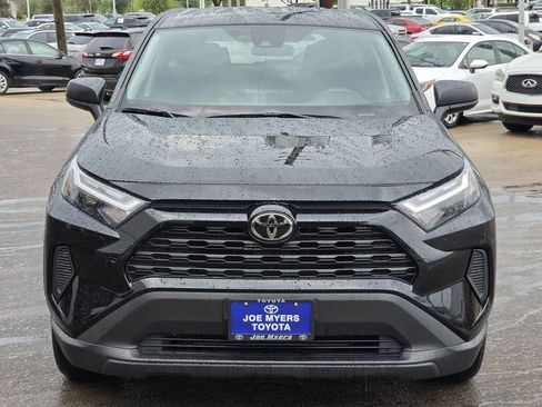 Used 2025 Toyota RAV4 LE FWD image 3