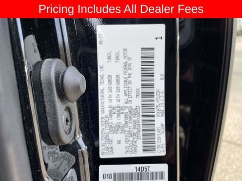 Used 2023 Toyota Tundra Platinum AWD/4WD image 34