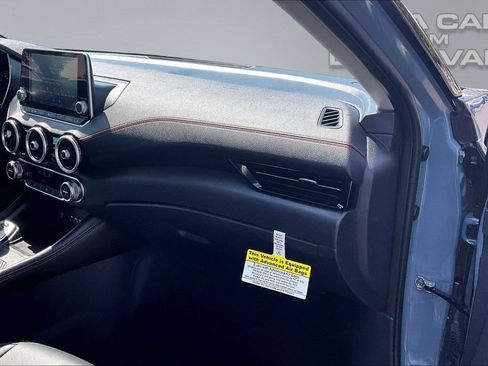 Used 2024 Nissan Sentra SR w/ SR Premium Package FWD image 17