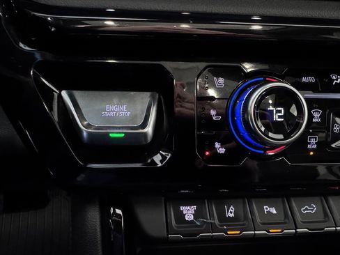 Certified 2025 GMC Sierra 2500 AT4 w/ AT4 Premium Plus Package image 21