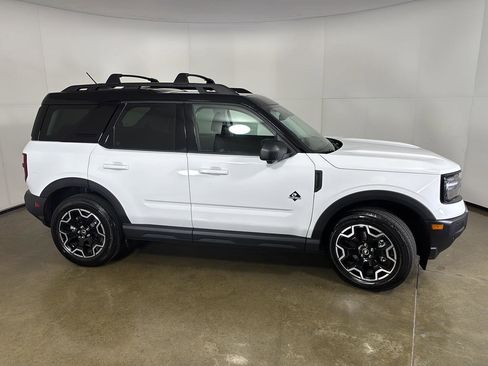 Used 2025 Ford Bronco Sport Outer Banks w/ Outer Banks Tech Package+ AWD/4WD image 8