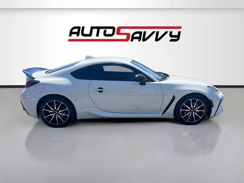 Used 2022 Toyota GR86 image 8