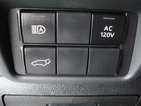 Used 2023 Toyota Highlander Bronze Edition image 20