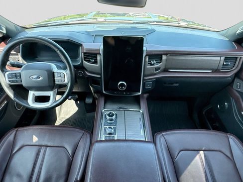 Used 2024 Ford Expedition Limited AWD/4WD image 18