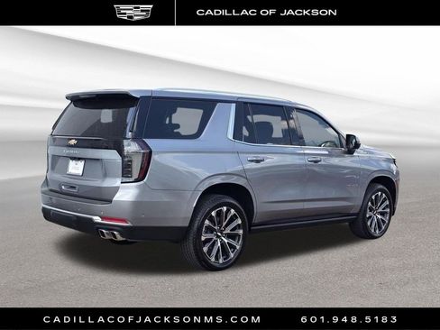 Used 2025 Chevrolet Tahoe High Country RWD image 6