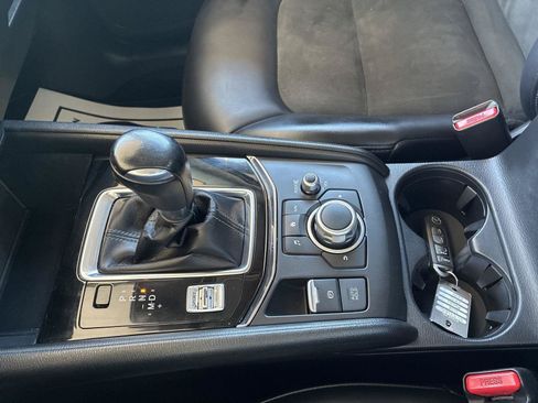 Used 2018 MAZDA CX-5 Touring w/ Preferred Equipment Package AWD/4WD image 29