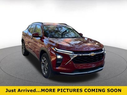 Used 2025 Chevrolet Trax LT