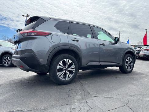 Used 2022 Nissan Rogue SV image 7