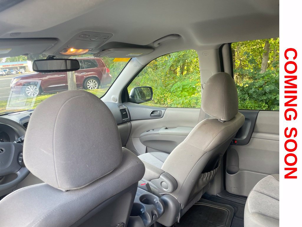 Used 2012 Kia Sedona LX w/ PWR Pkg FWD image 11