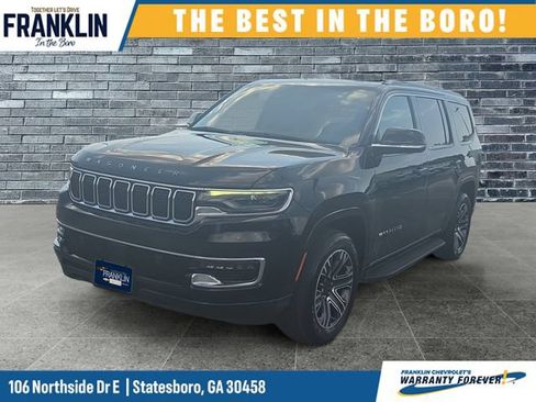 Used 2024 Jeep Wagoneer 4WD w/ Premium Group I image 1