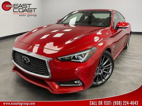 Used 2017 INFINITI Q60 Red Sport 400 image 1
