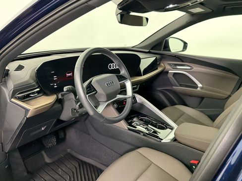 Certified 2025 Audi Q5 Premium w/ Convenience Package AWD/4WD image 4