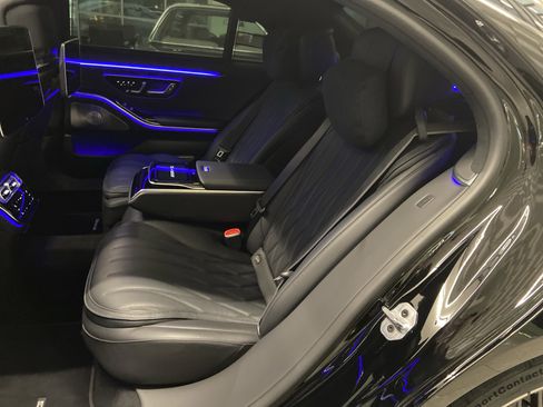 Certified 2024 Mercedes-Benz S 63 AMG S w/ Carbon Fiber Exterior Package image 37