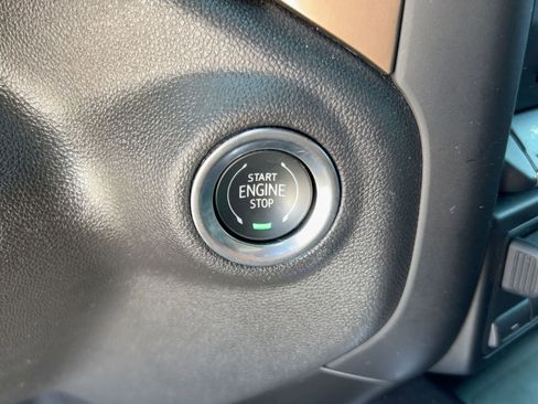 Certified 2020 Chevrolet Silverado 1500 High Country w/ Technology Package image 23