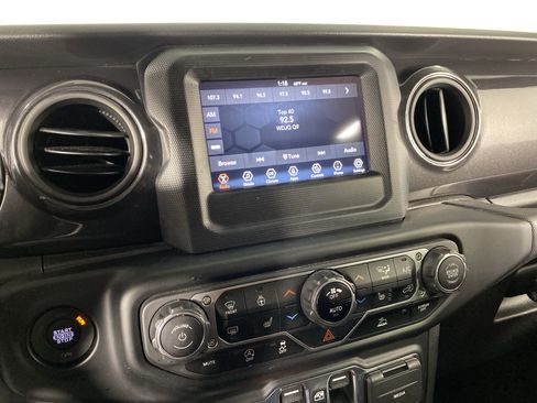 Used 2022 Jeep Wrangler Unlimited Sport AWD/4WD image 29