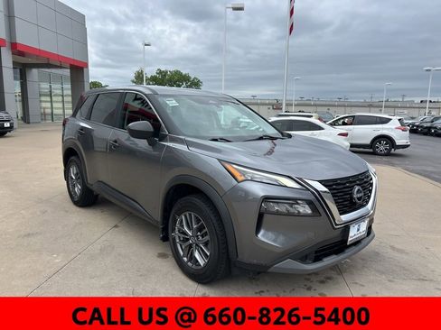 Used 2023 Nissan Rogue S AWD/4WD image 4