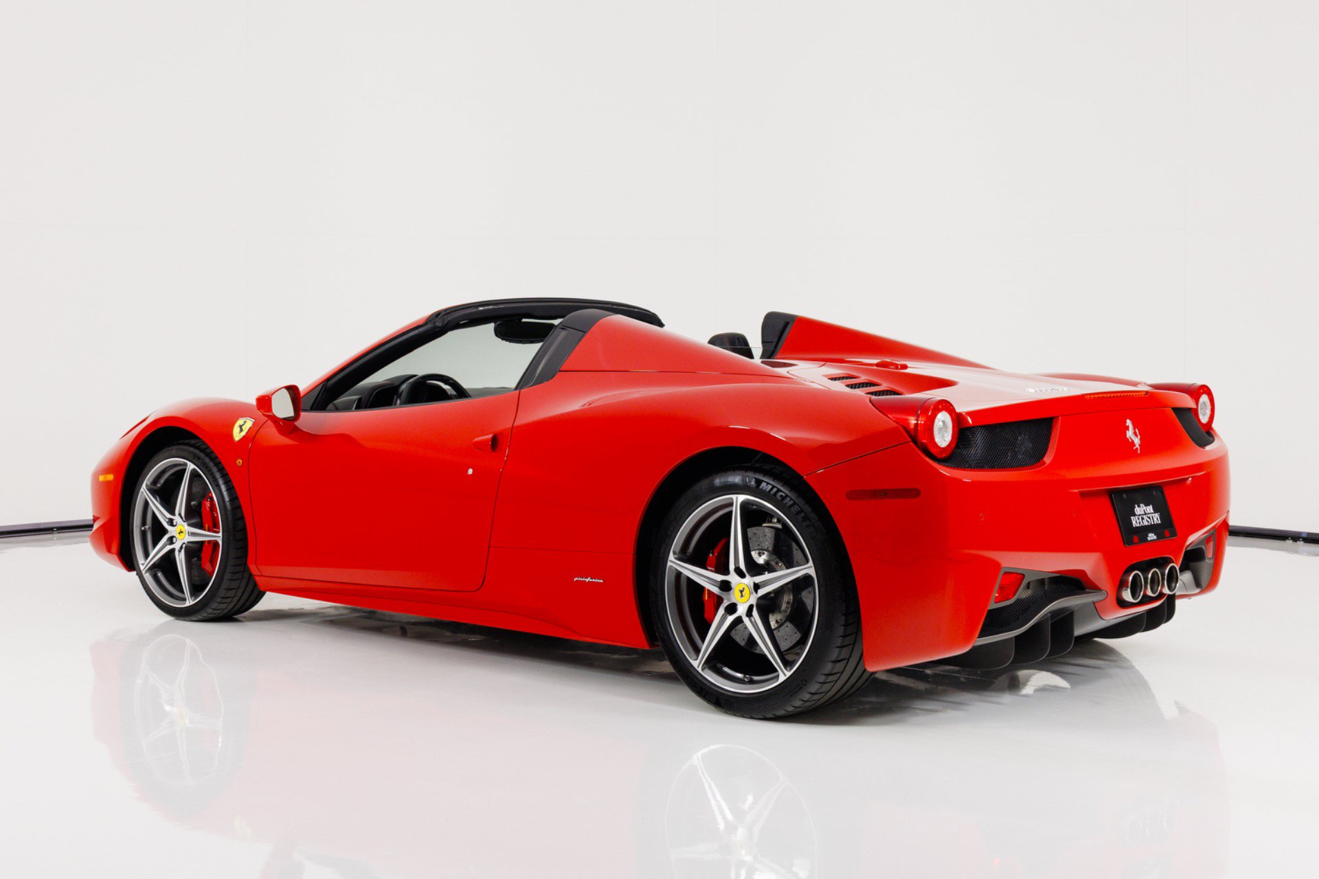Used 2013 Ferrari 458 Spider RWD image 6