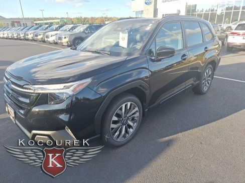 New 2025 Subaru Forester Touring image 9