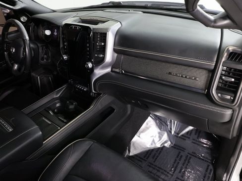 Used 2019 RAM 2500 Limited image 32