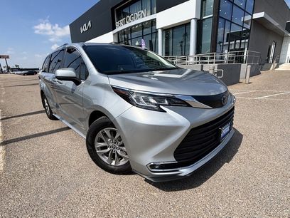 Used 2021 Toyota Sienna XLE