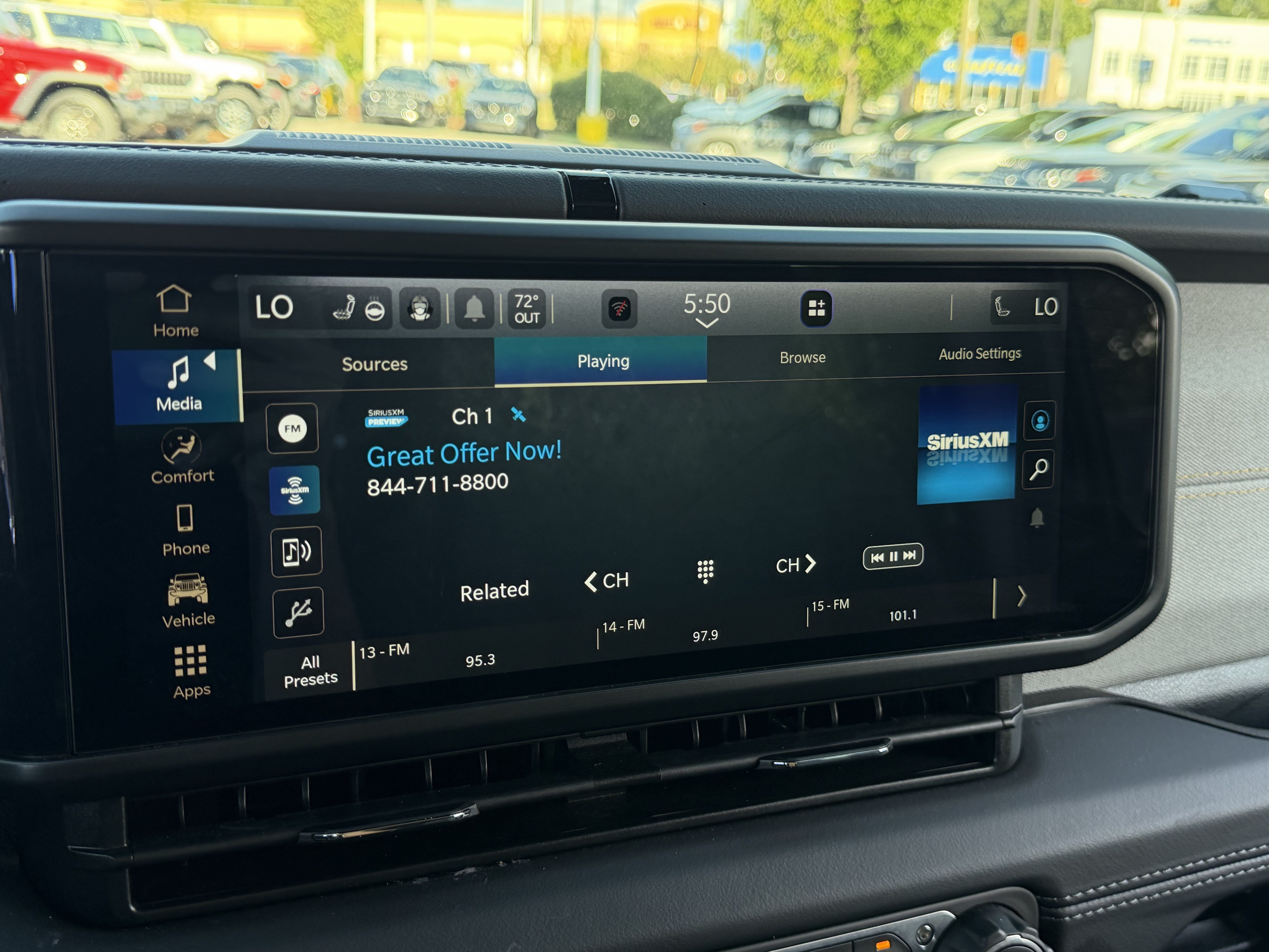 Used 2026 Jeep Wrangler Unlimited Sahara AWD/4WD image 24