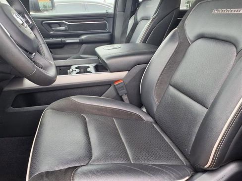 Used 2025 RAM 1500 Laramie AWD/4WD image 3