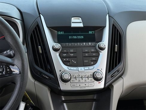 Used 2015 Chevrolet Equinox LS image 16