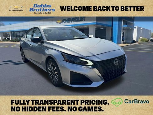 Used 2024 Nissan Altima 2.5 SV FWD image 1