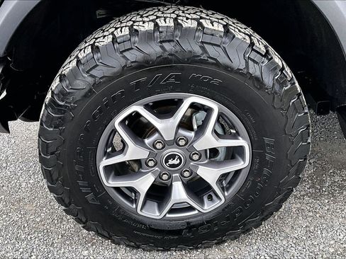 Used 2023 Ford Bronco Badlands image 8