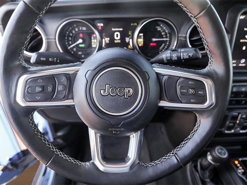 Used 2022 Jeep Wrangler Unlimited Sahara w/ Cold Weather Group image 12