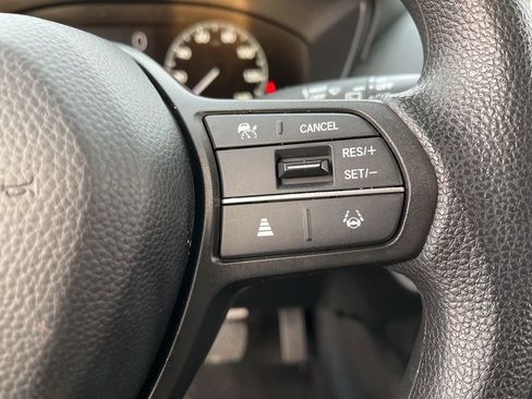 Certified 2025 Honda HR-V LX image 21