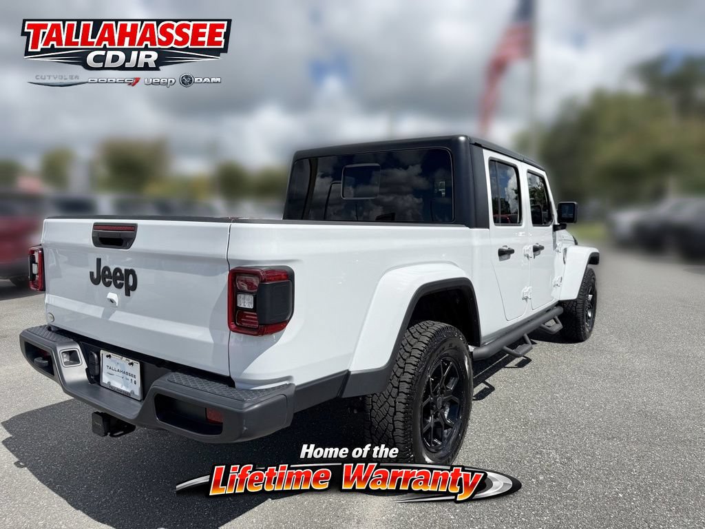 Used 2025 Jeep Gladiator Mojave AWD/4WD image 3