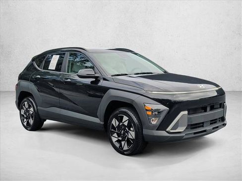 Used 2024 Hyundai Kona SEL AWD/4WD image 3
