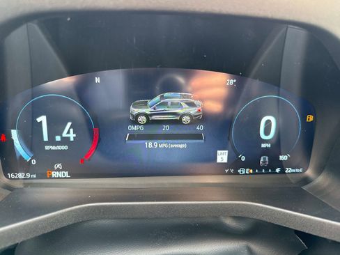 Used 2025 Ford Explorer Platinum w/ Ultimate Package image 11