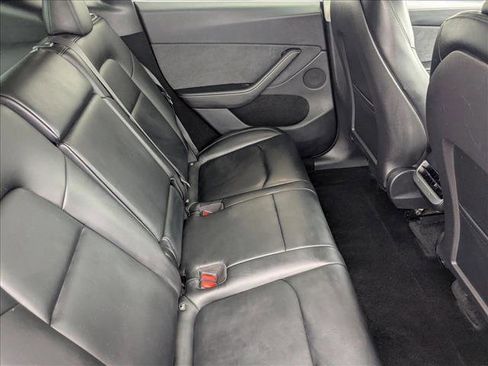 Used 2023 Tesla Model Y Long Range image 18