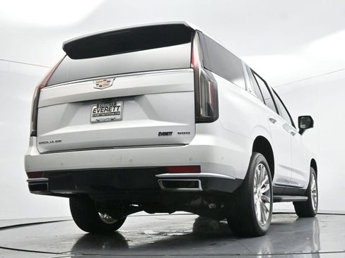 Used 2023 Cadillac Escalade Premium Luxury AWD/4WD image 49