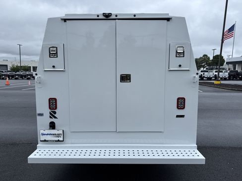 New 2025 GMC Savana 3500 w/ Power Convenience Package image 9