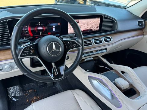 Used 2024 Mercedes-Benz GLE 450 4MATIC image 11