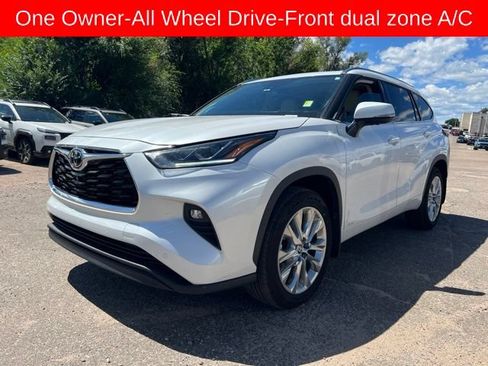 Used 2025 Toyota Highlander Limited AWD/4WD image 1