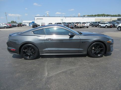 Used 2019 Ford Mustang GT w/ Black Accent Package RWD image 5