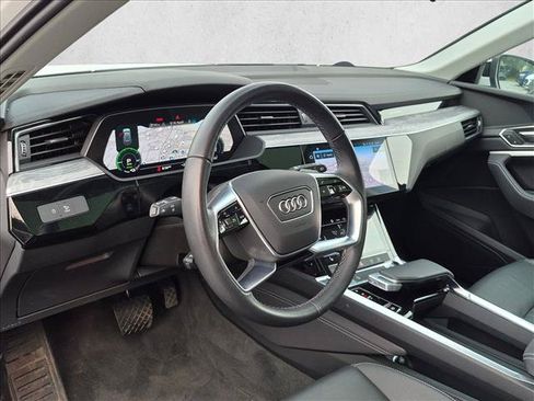 Certified 2024 Audi Q8 e-tron Premium AWD/4WD image 10