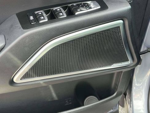 Used 2024 Kia Telluride SX w/ Towing Package AWD/4WD image 17