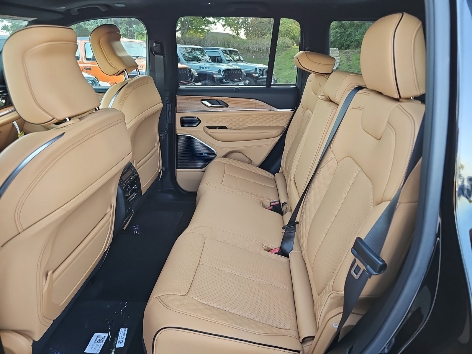 New 2027 Jeep Grand Cherokee Summit AWD/4WD image 17