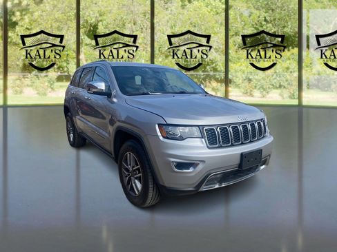 Used 2020 Jeep Grand Cherokee Limited w/ Luxury Group II image 3
